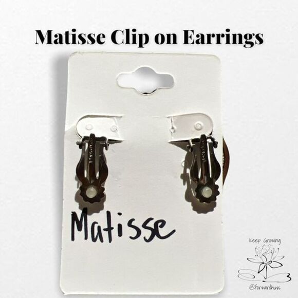 1952-1964 Vintage Matisse Brass Clip On Earrings - Picture 6 of 8